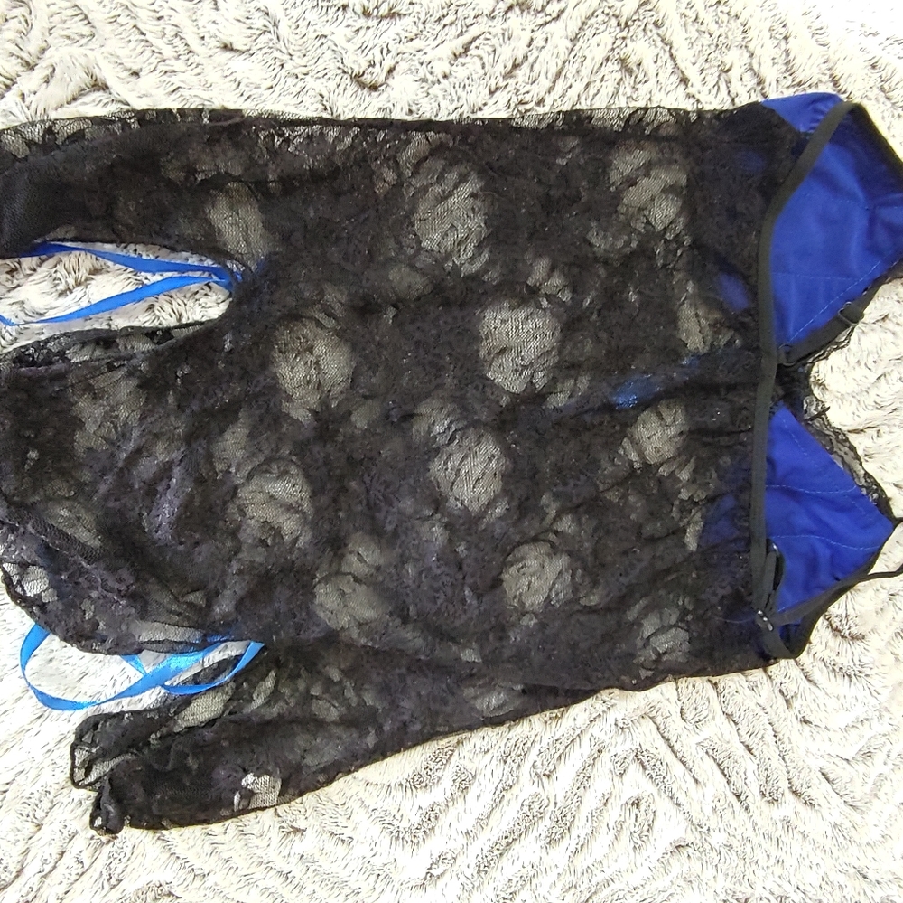 Lace and Satin Chemise size Medium - Picture 2 of 2